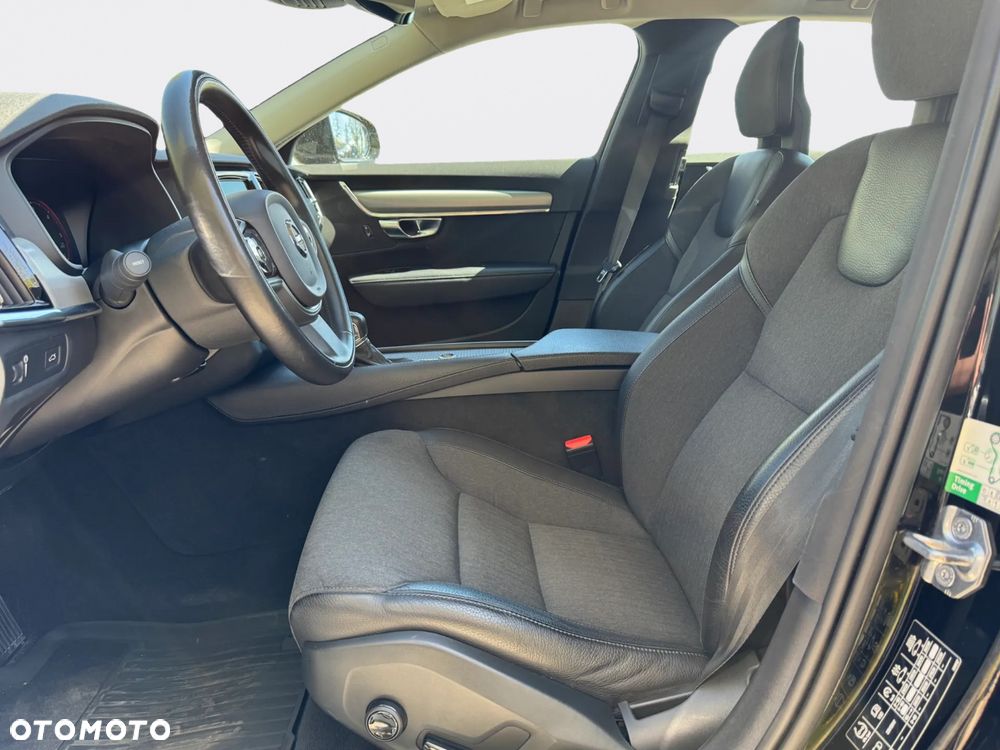 Volvo V90 D4 Momentum - 16