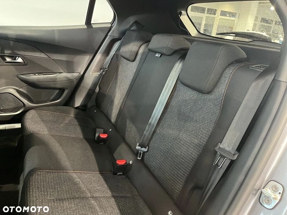 Peugeot 2008 - 11