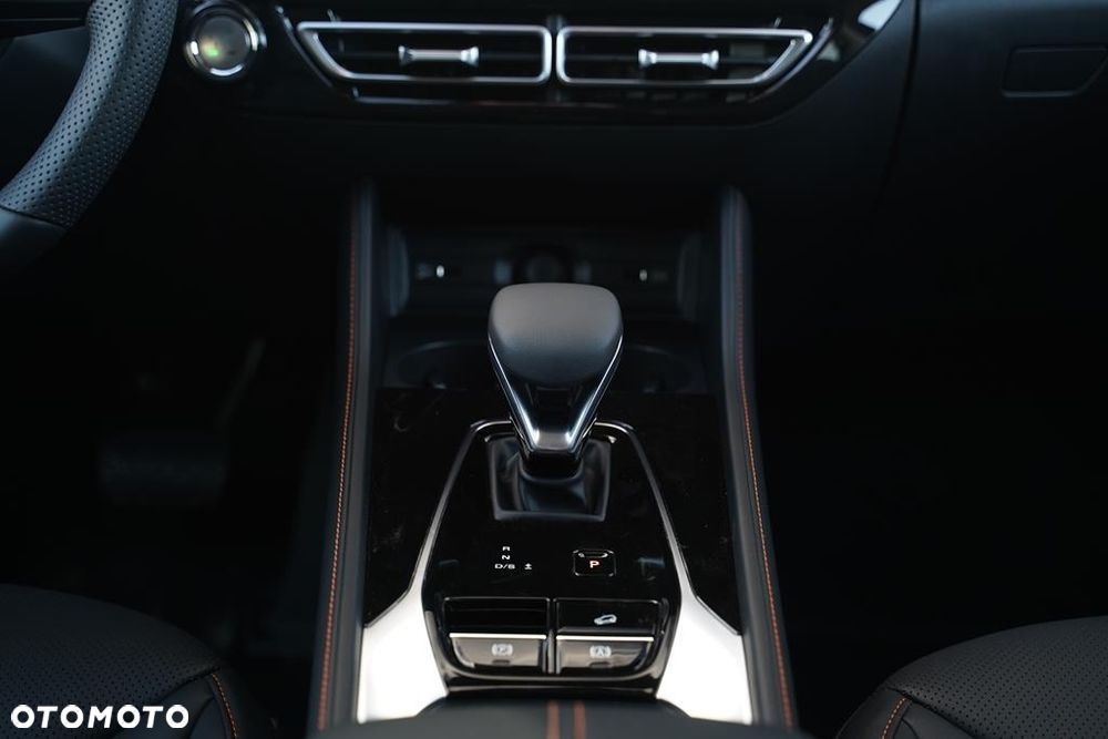 MG HS 1.5 T-GDI Exclusive DCT - 18