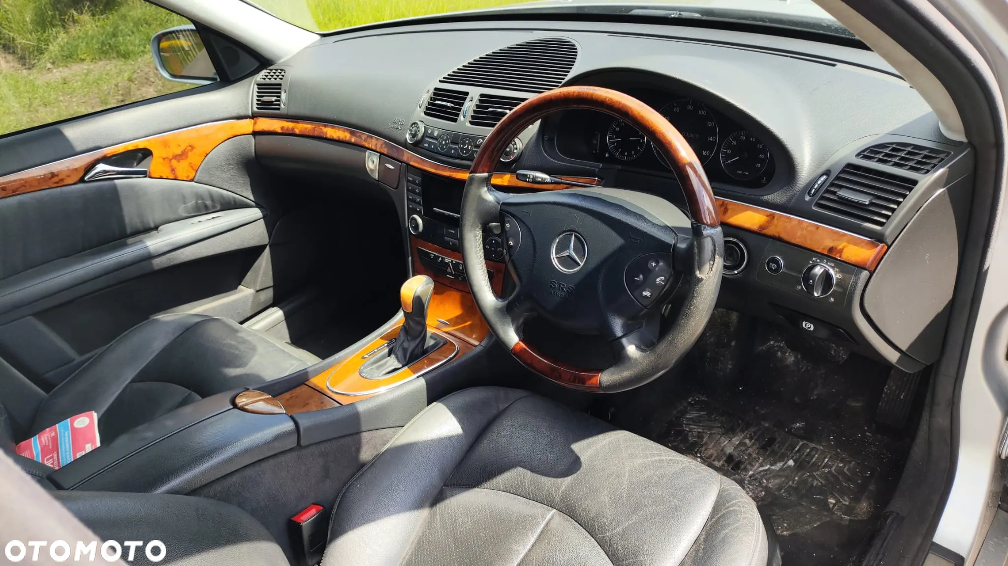 MERCEDES E-KLASA W211 SEDAN ELEGANCE SREBRNY C744 744 SILNIK 2.6 V6 177KM 112913 TAPICERKA SKÓRA CZARNA RÓŻNE CZĘŚCI - 11