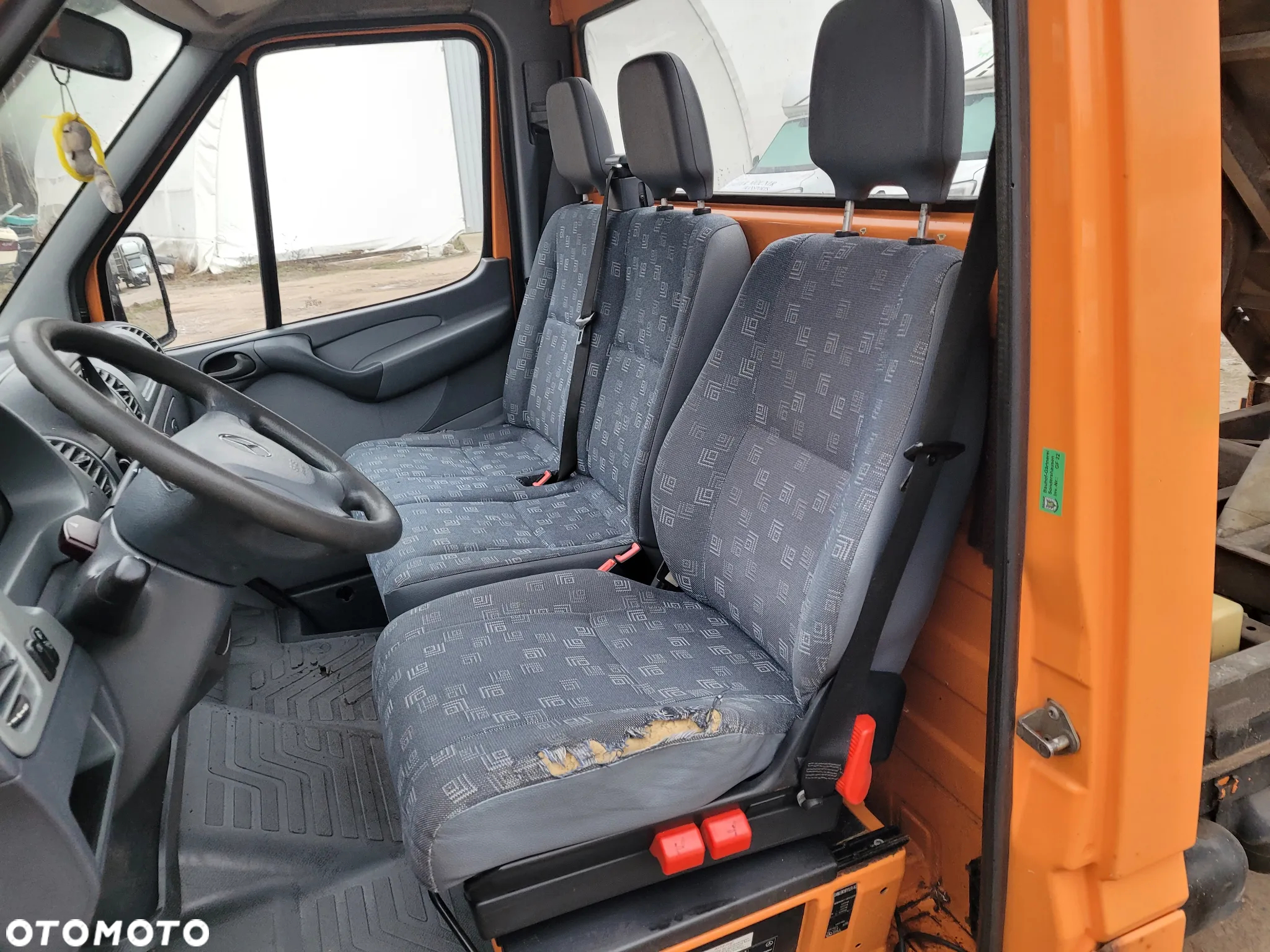 Mercedes-Benz Sprinter - 15