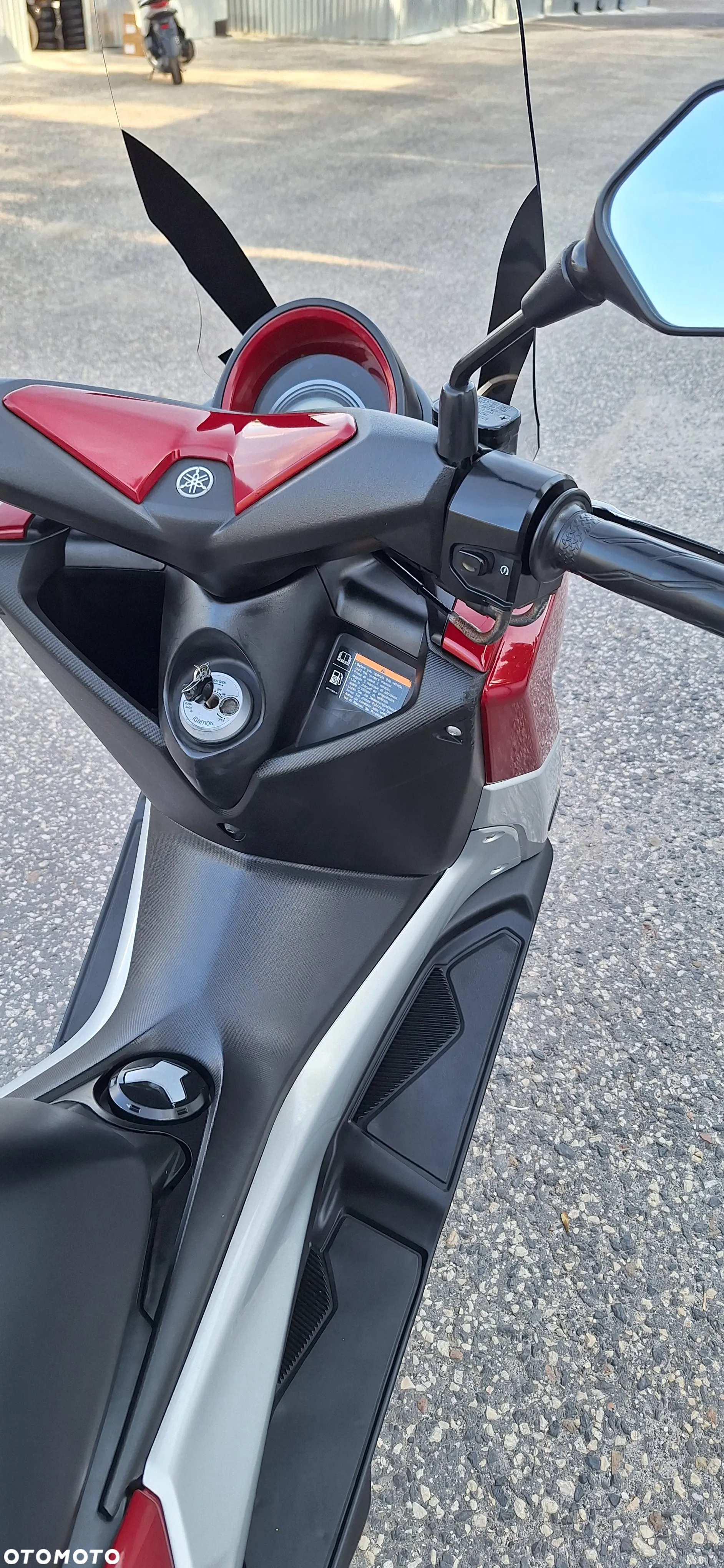 Yamaha NMAX - 14
