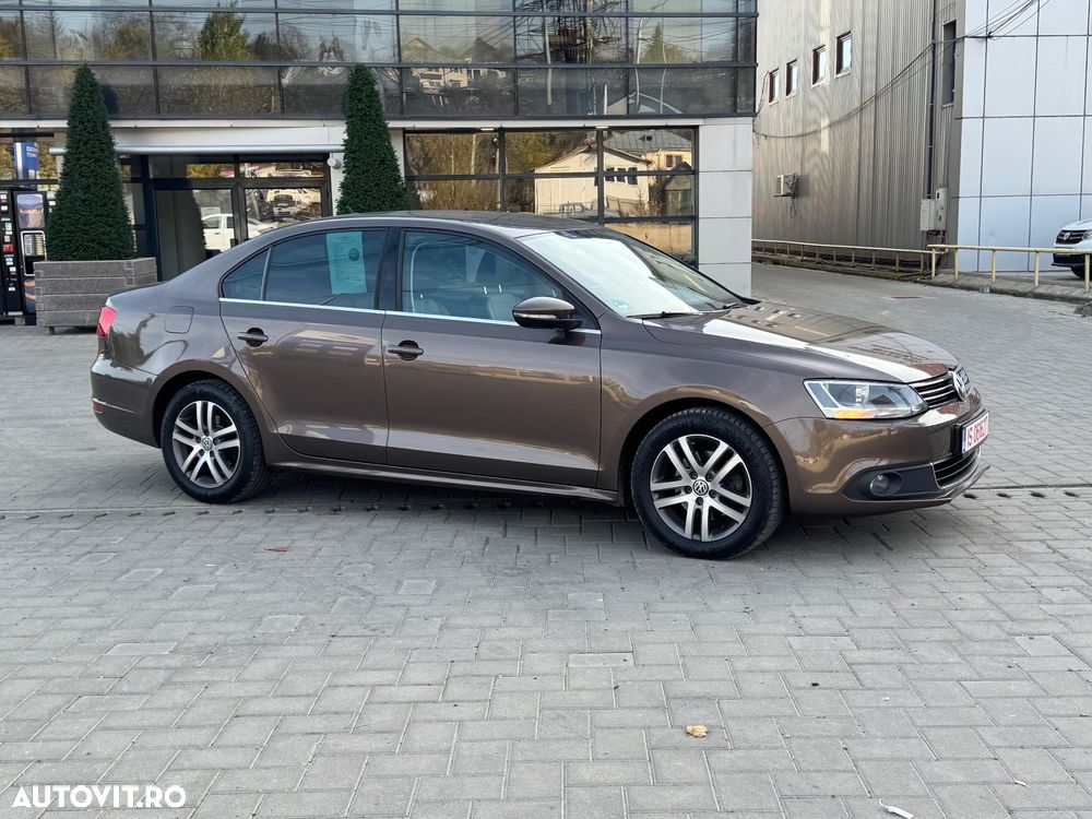 Volkswagen Jetta 1.4 TSI Highline - 11