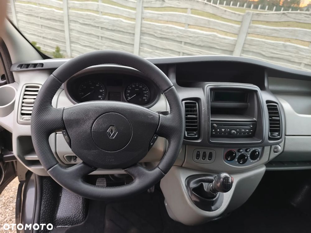Renault Trafic - 13