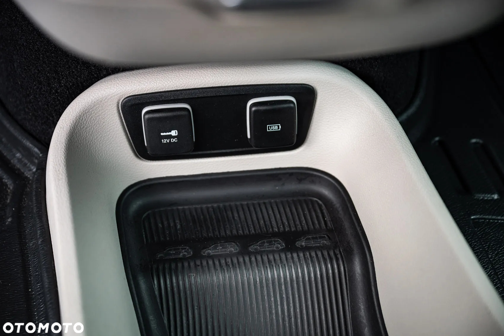 Chrysler Pacifica - 25
