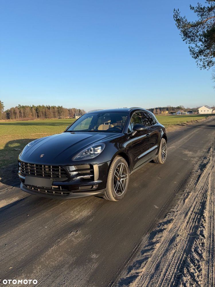 Porsche Macan - 1