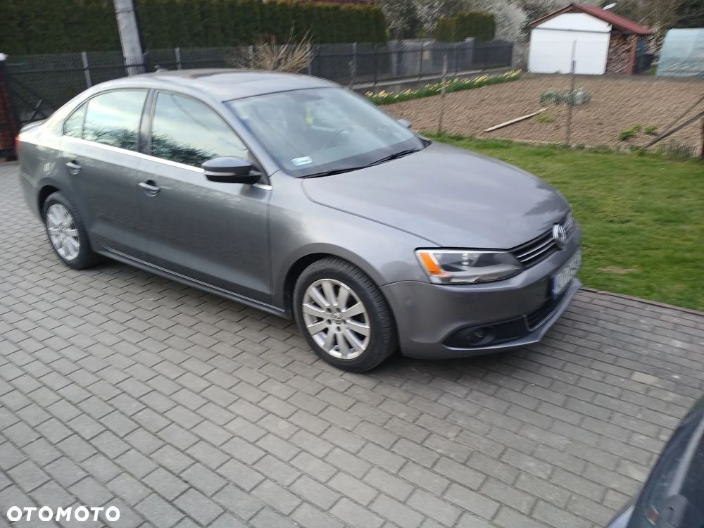 Volkswagen Jetta - 12