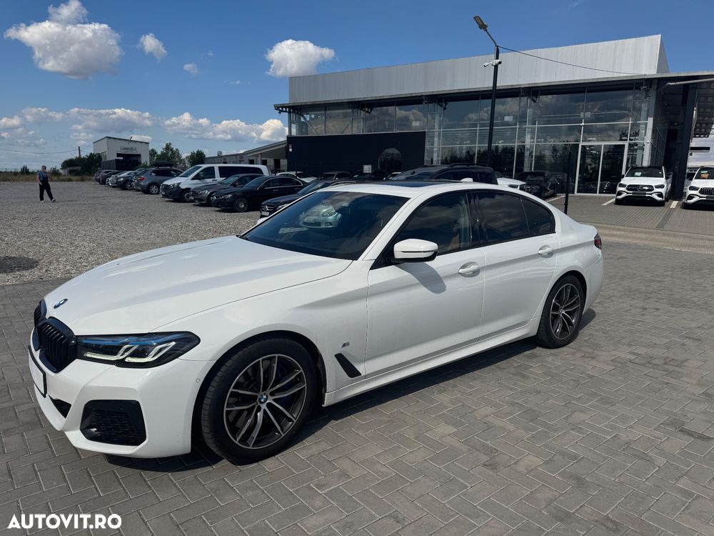 BMW Seria 5 530d xDrive AT MHEV - 9