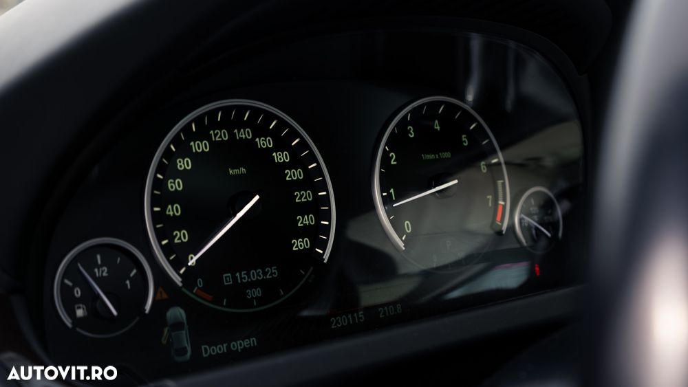 BMW Seria 6 650i xDrive - 16