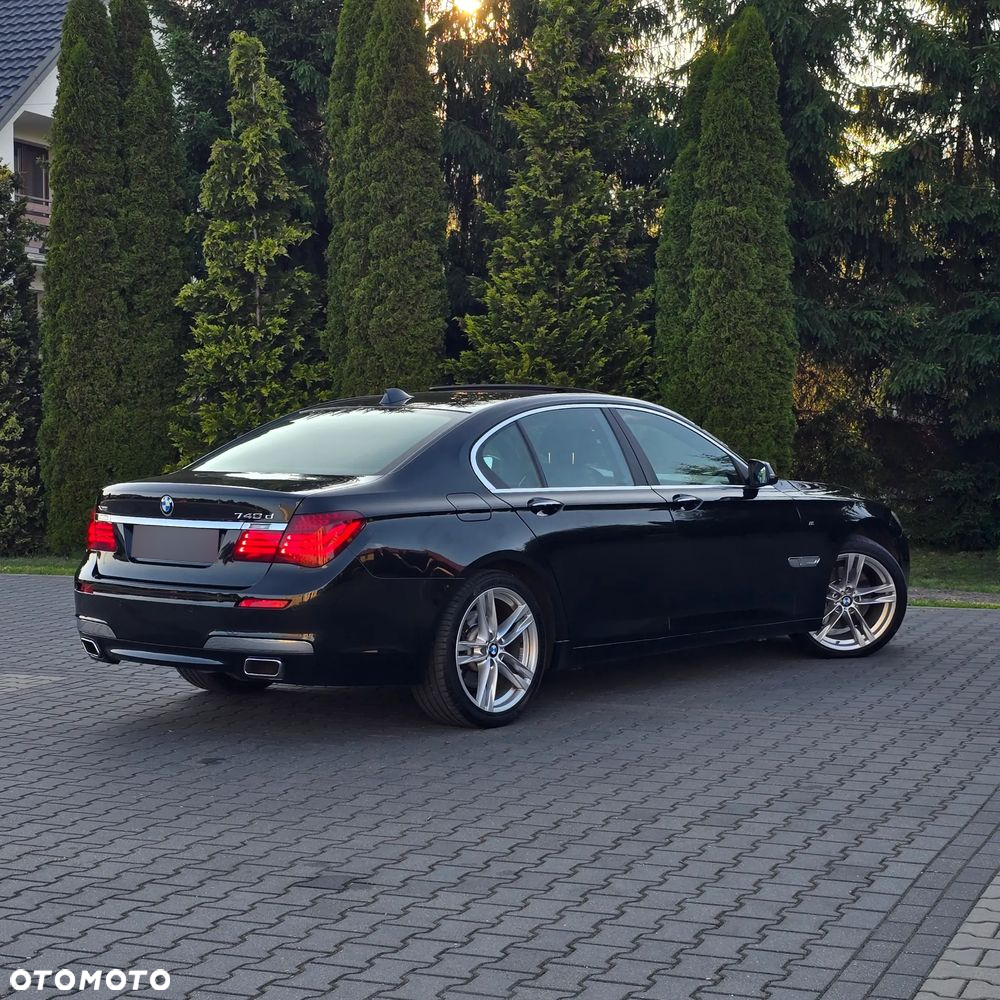 BMW Seria 7 740d xDrive - 13