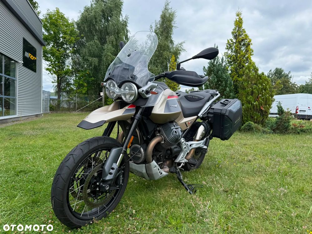 Moto Guzzi V85 - 2