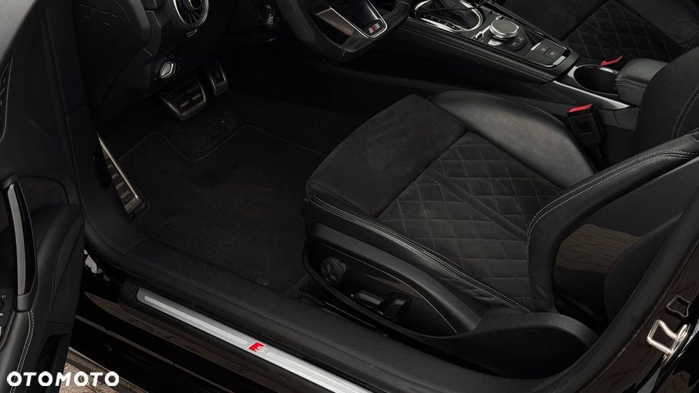 Audi TT Coupé - 11