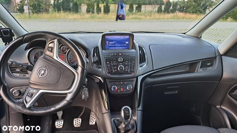 Opel Zafira - 15