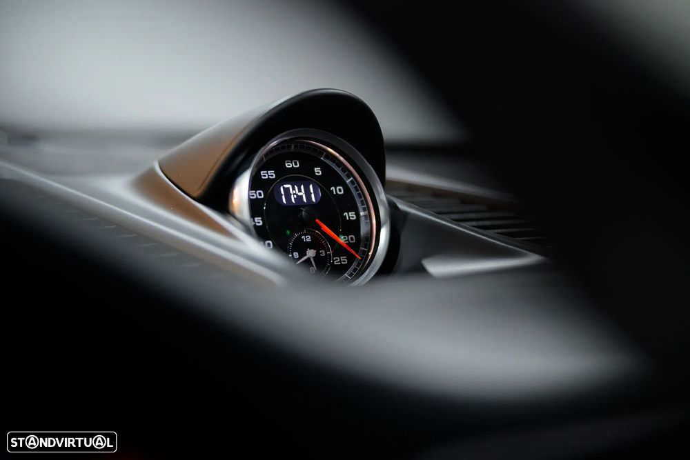 Porsche 911 (991) Targa 4 GTS PDK - 24