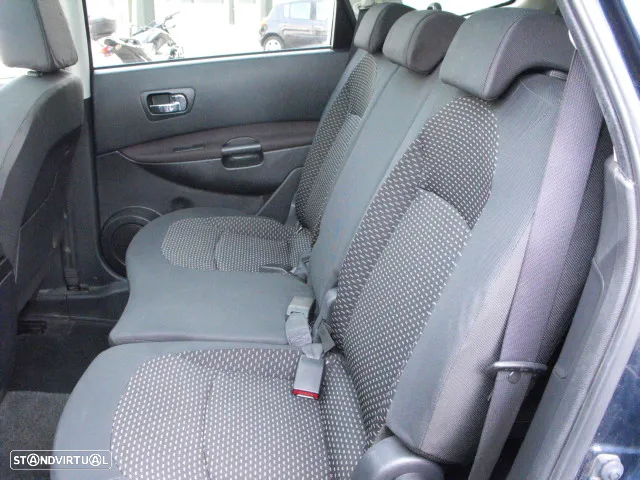 Nissan Qashqai +2 1.5 dCi Tekna Pele Choc +Navi - 39