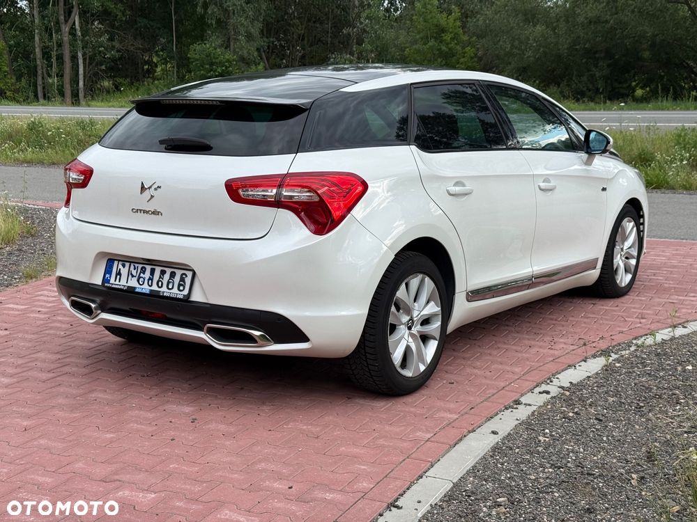 Citroën DS5 Hybrid4 - 4