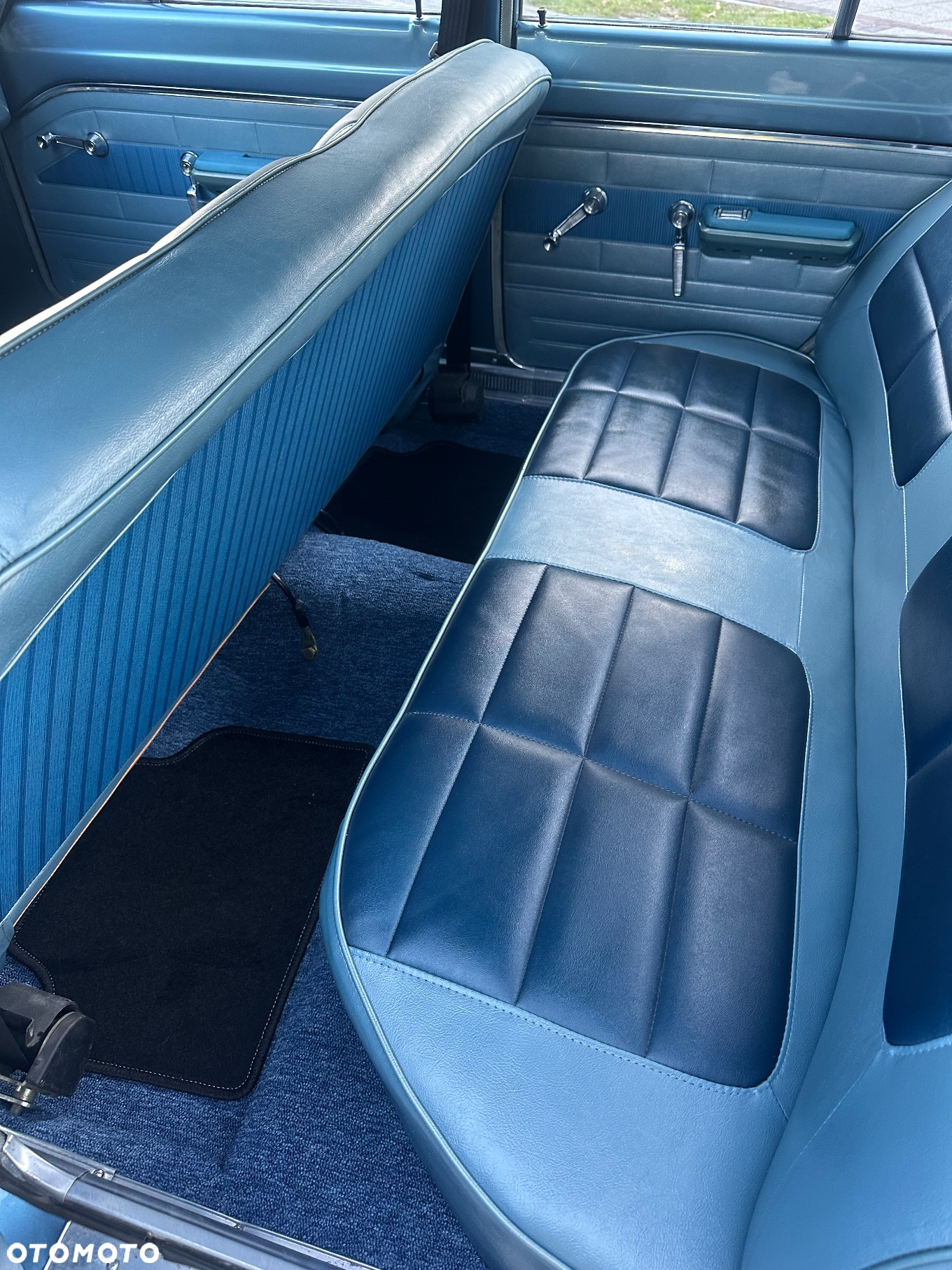 Plymouth Valiant - 22