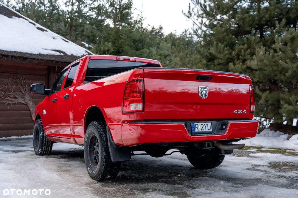 RAM 1500 Quad Cab Sport - 12