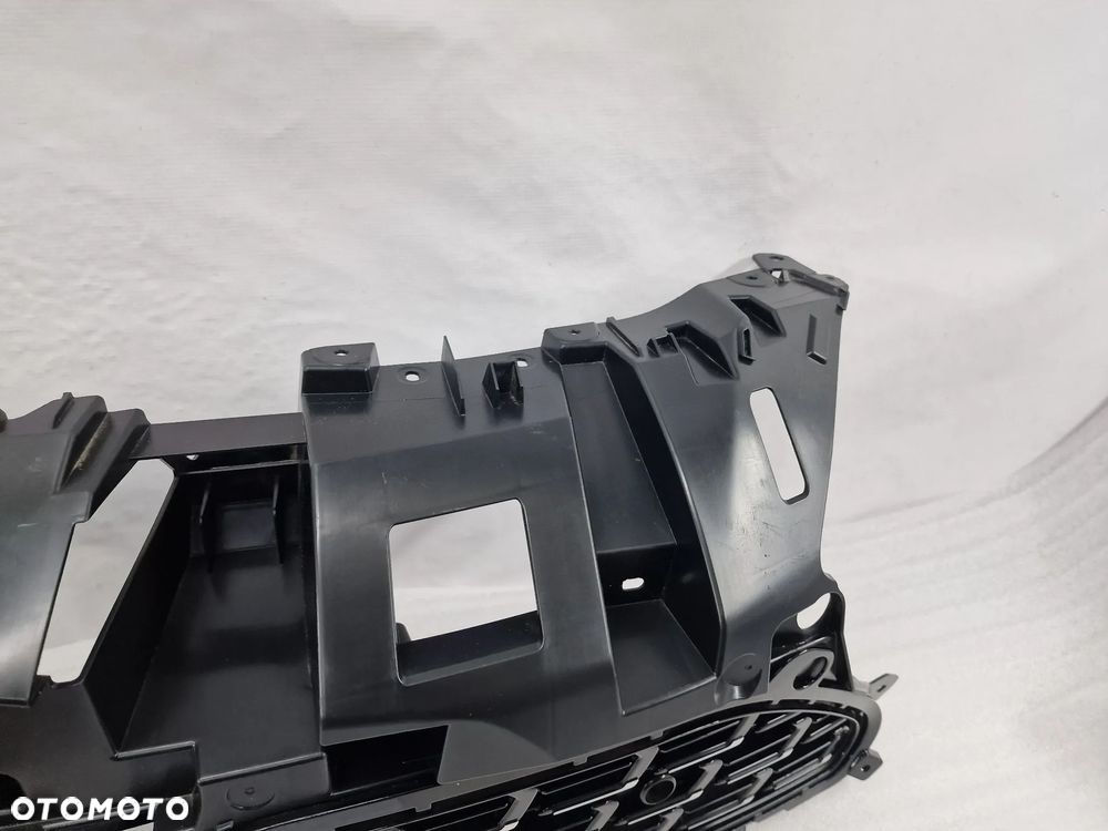 TOYOTA YARIS CROSS 21- ŁADNA ATRAPA / GRILL PRZEDNI PRZÓD CHROM BEZ KAMERY NA PDC , NR AUKCJI GL636 - 8