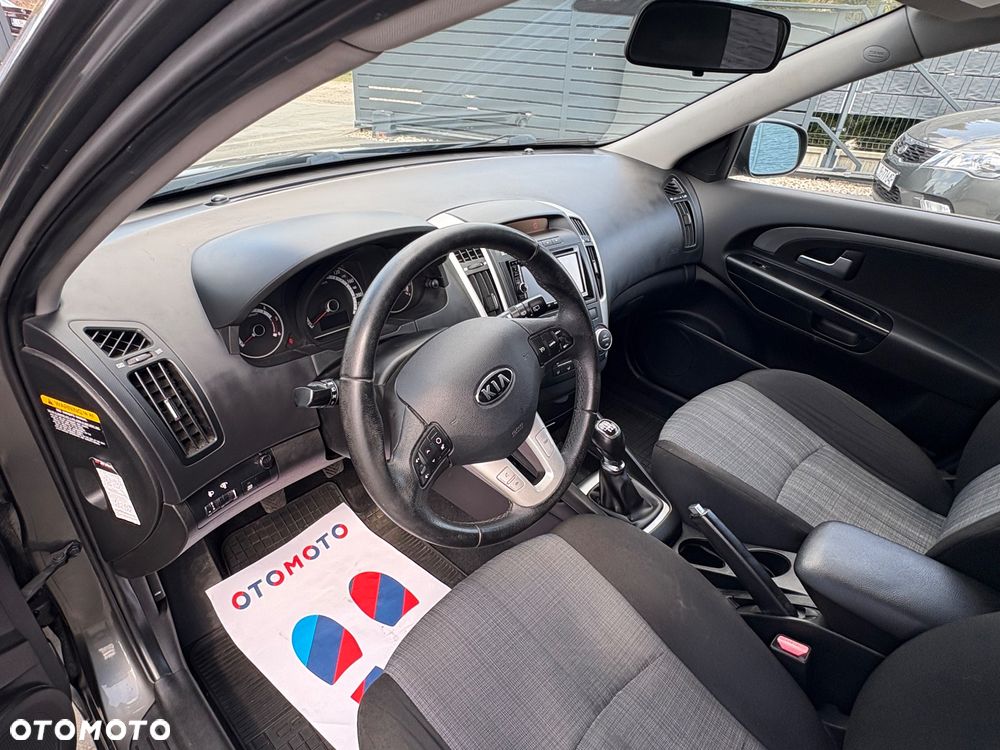 Kia Ceed 1.6 CRDi ISG Business Line - 10