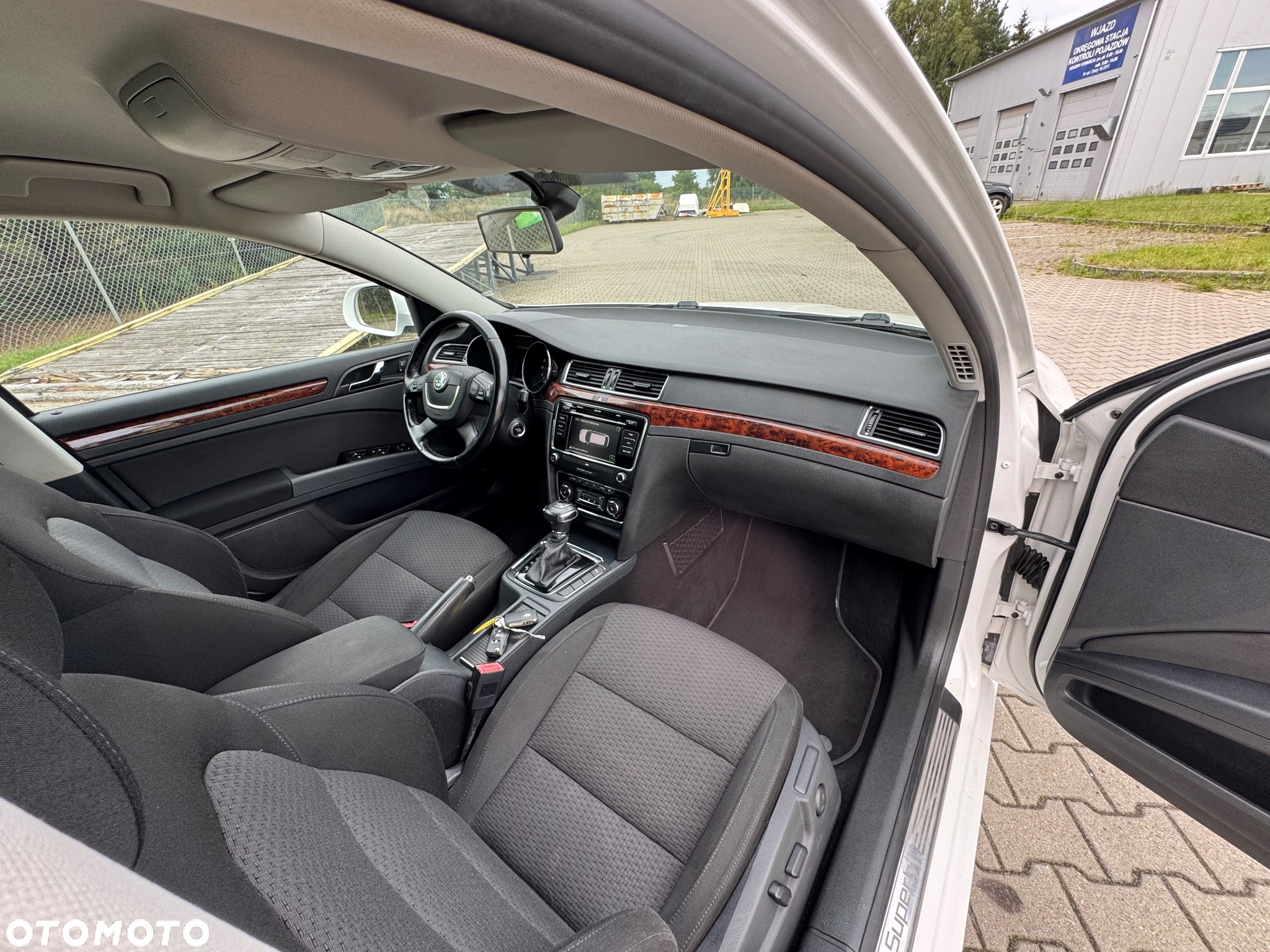 Skoda Superb 1.8 TSI Ambition DSG - 7