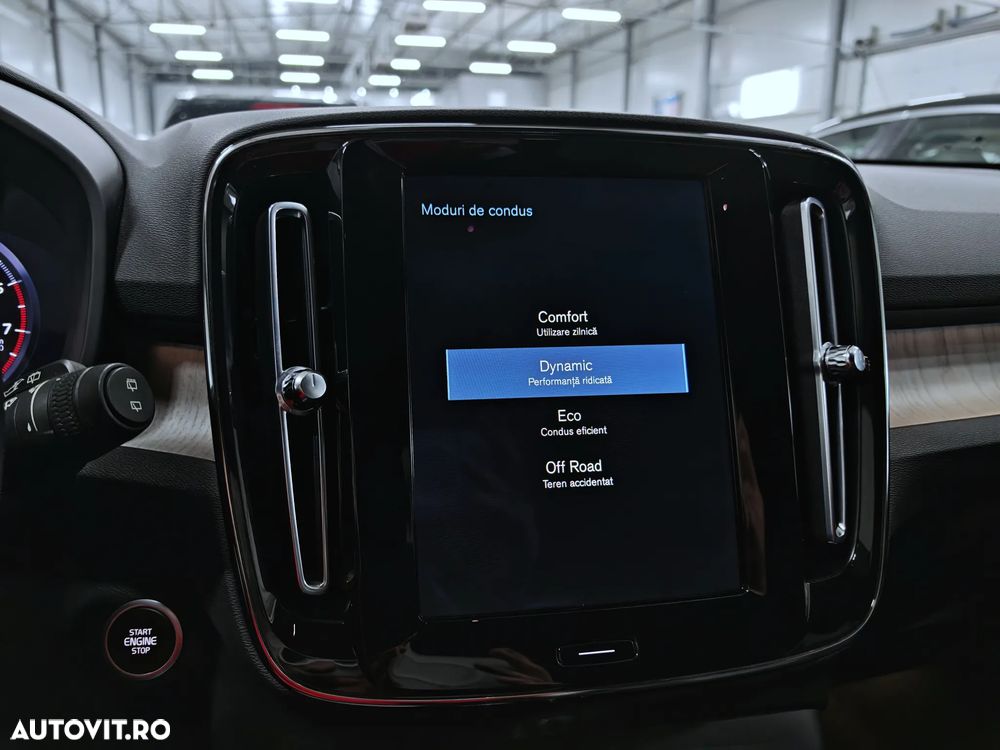 Volvo XC 40 T2 AT8 Momentum - 18