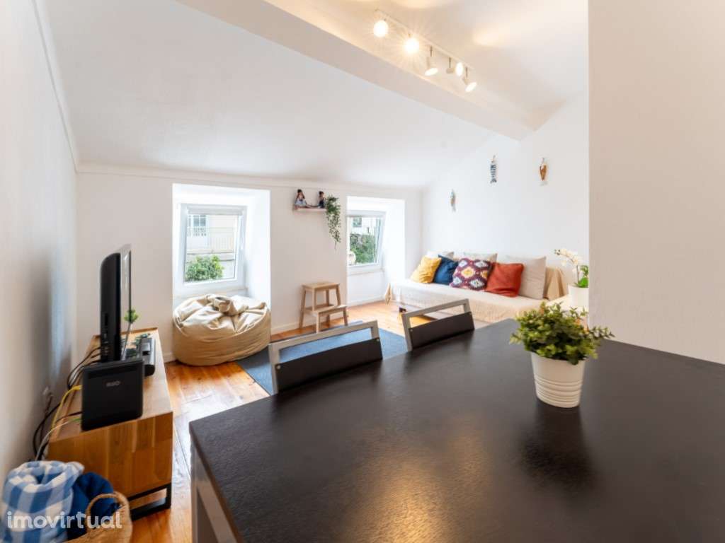 Apartamento T2 Remodelado com Licença AL no Centro Histórico da Naz... - Grande imagem: 2/29