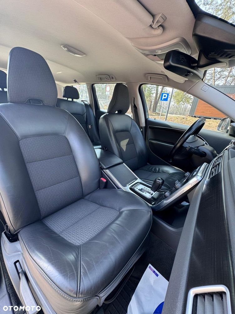 Volvo V70 D3 Geartronic Momentum - 28