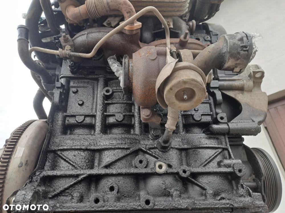 Volkswagen Touran 1.9 TDi silnik kompletny kod AVQ - 12
