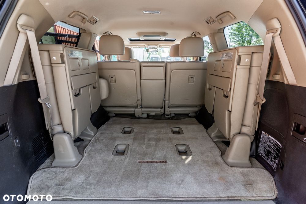 Toyota Land Cruiser - 22
