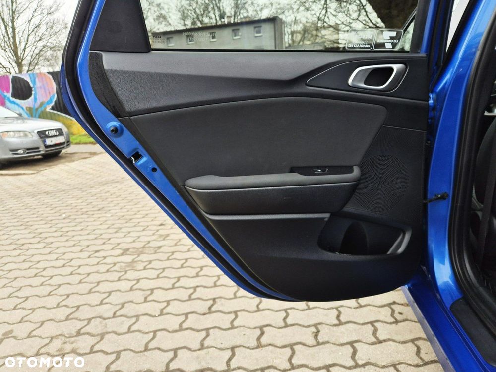 Kia Ceed 1.5 T-GDI M - 17