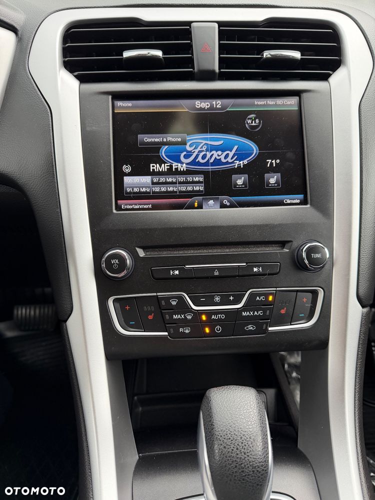 Ford Fusion 2.0 EcoBoost Titanium - 8