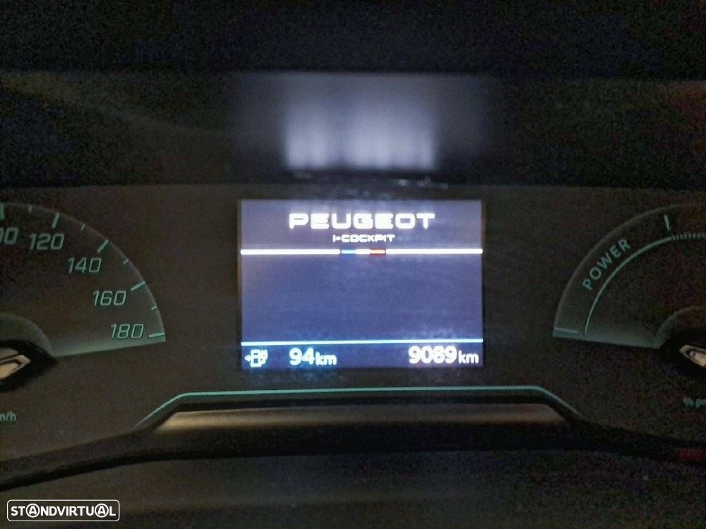 Peugeot 208 - 13