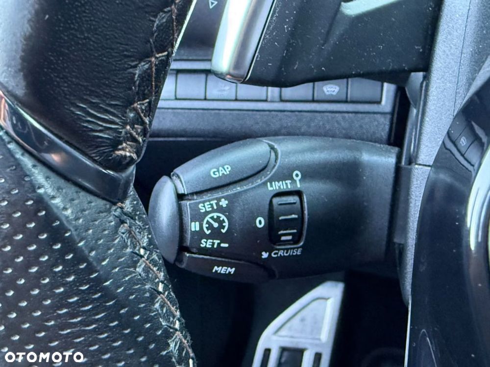 Peugeot 5008 BlueHDi 180 EAT8 GT - 23