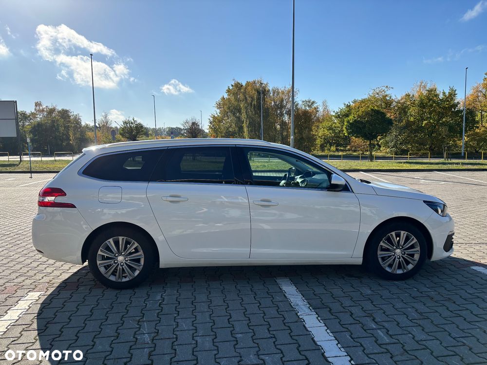 Peugeot 308 1.5 BlueHDi Allure S&S EAT8 - 9