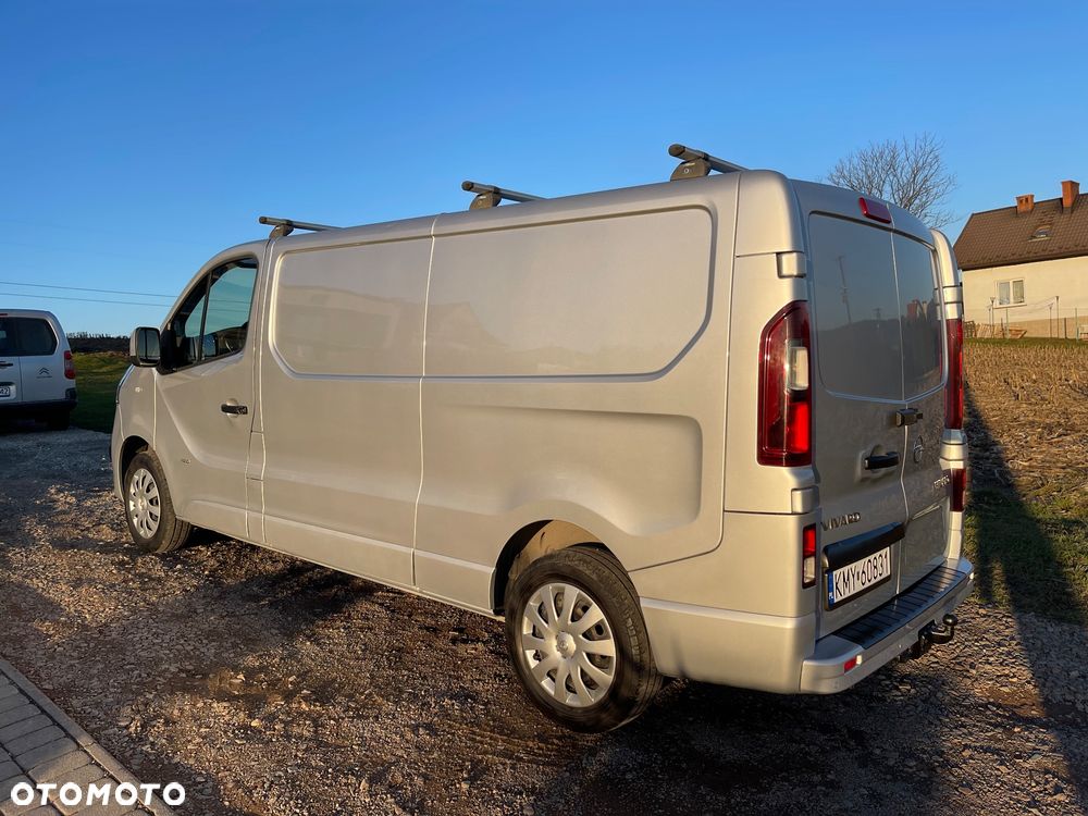 Opel Vivaro - 12