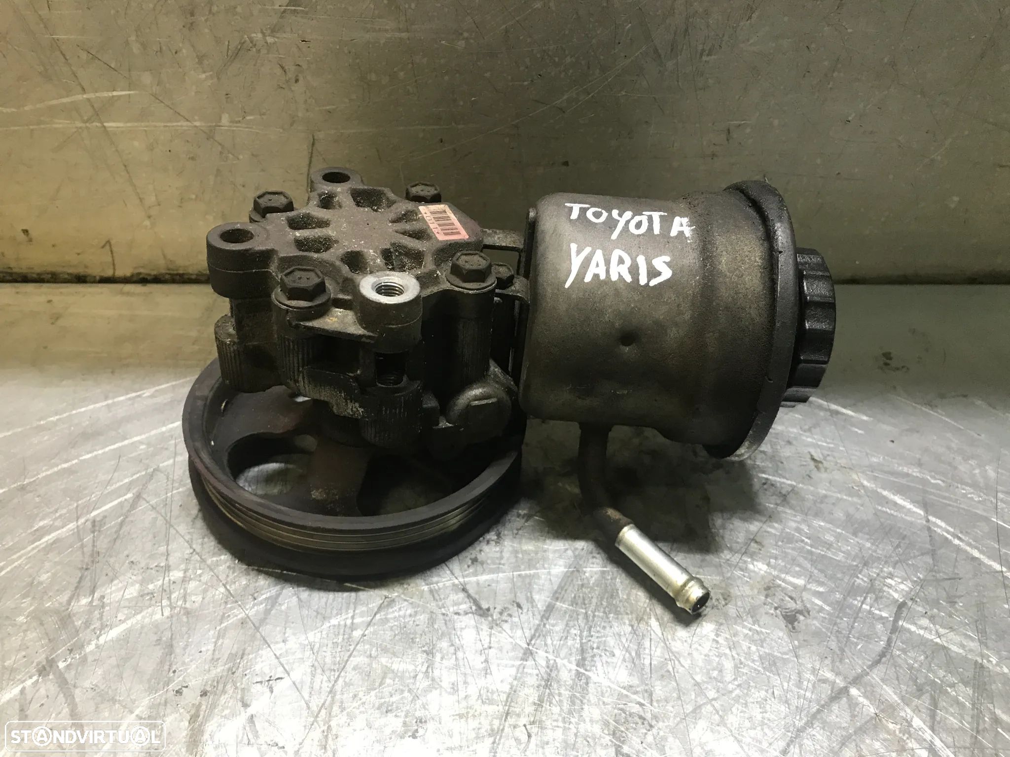 BOMBA DE DIRECÇÃO / DIREÇÃO ASSISTIDA TOYOTA YARIS 1.0VVTI - 1