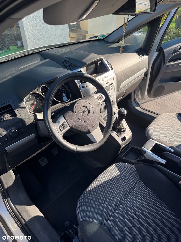 Opel Zafira 1.8 Enjoy - 9