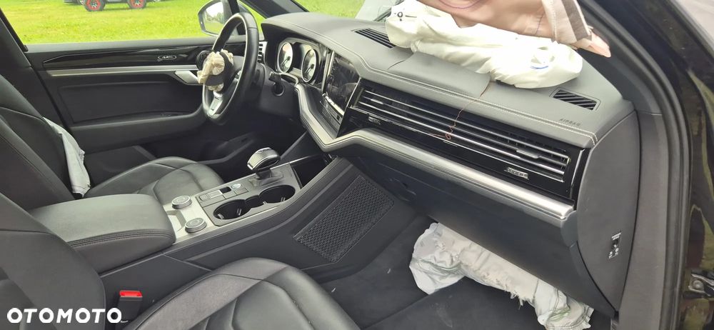 Volkswagen Touareg 3.0 V6 TDI 4Motion DPF Automatik - 17
