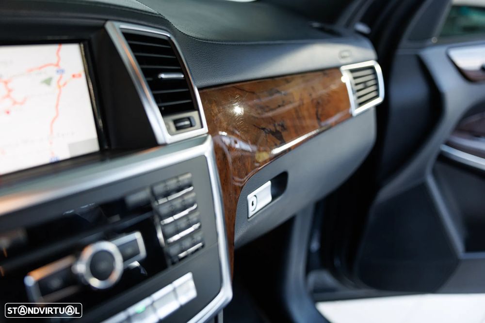 Mercedes-Benz GL 350 BlueTEC 4Matic 7G-TRONIC - 27