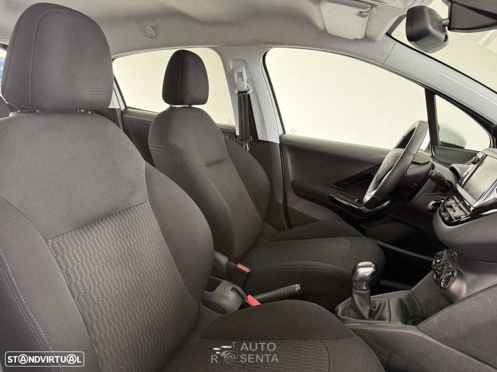 Peugeot 208 1.2 PureTech Active - 12