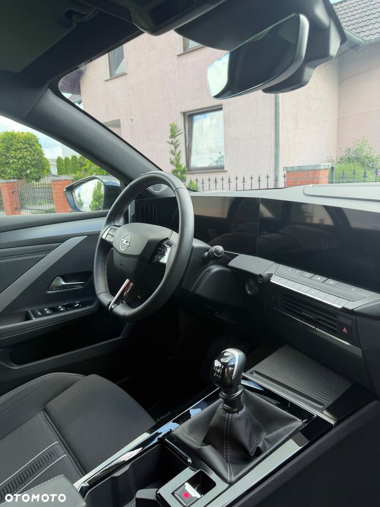 Opel Astra 1.2 Turbo GS Line - 17
