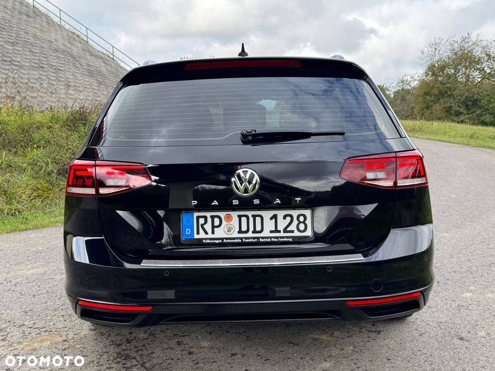 Volkswagen Passat - 30
