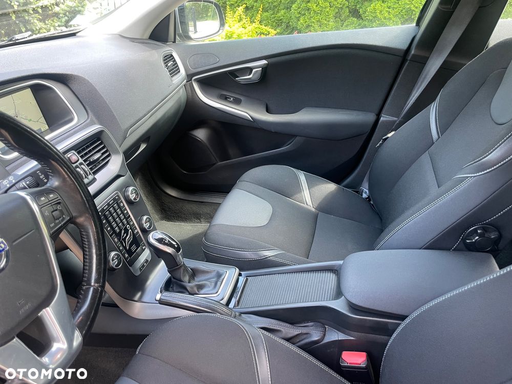 Volvo V40 D2 Powershift Momentum - 14
