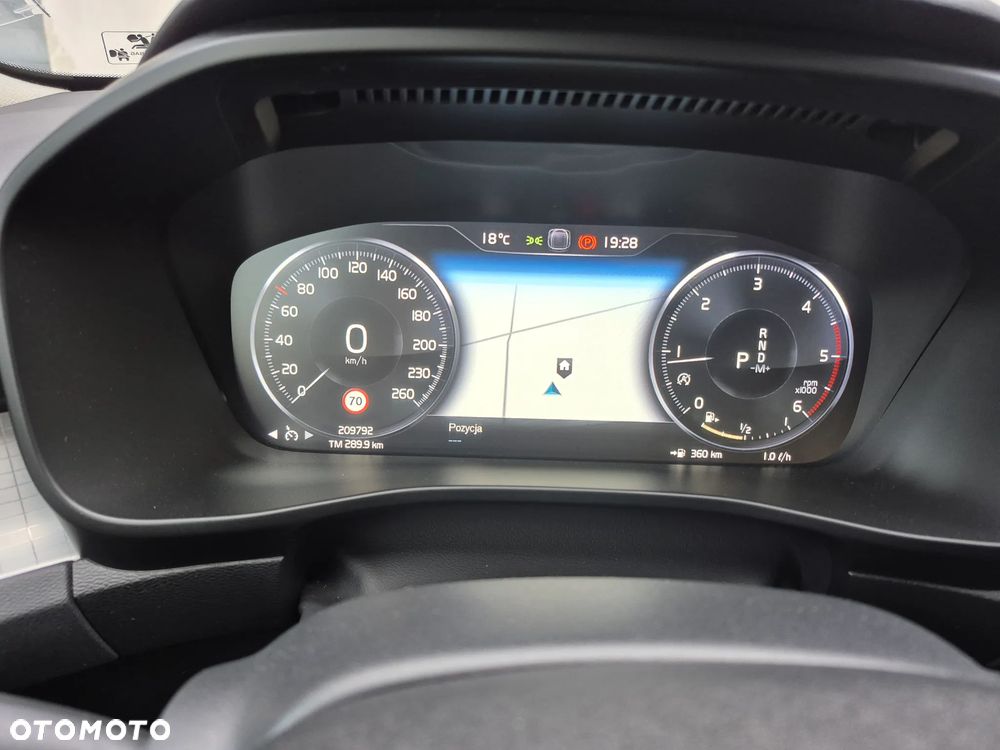 Volvo XC 40 D3 Momentum - 10