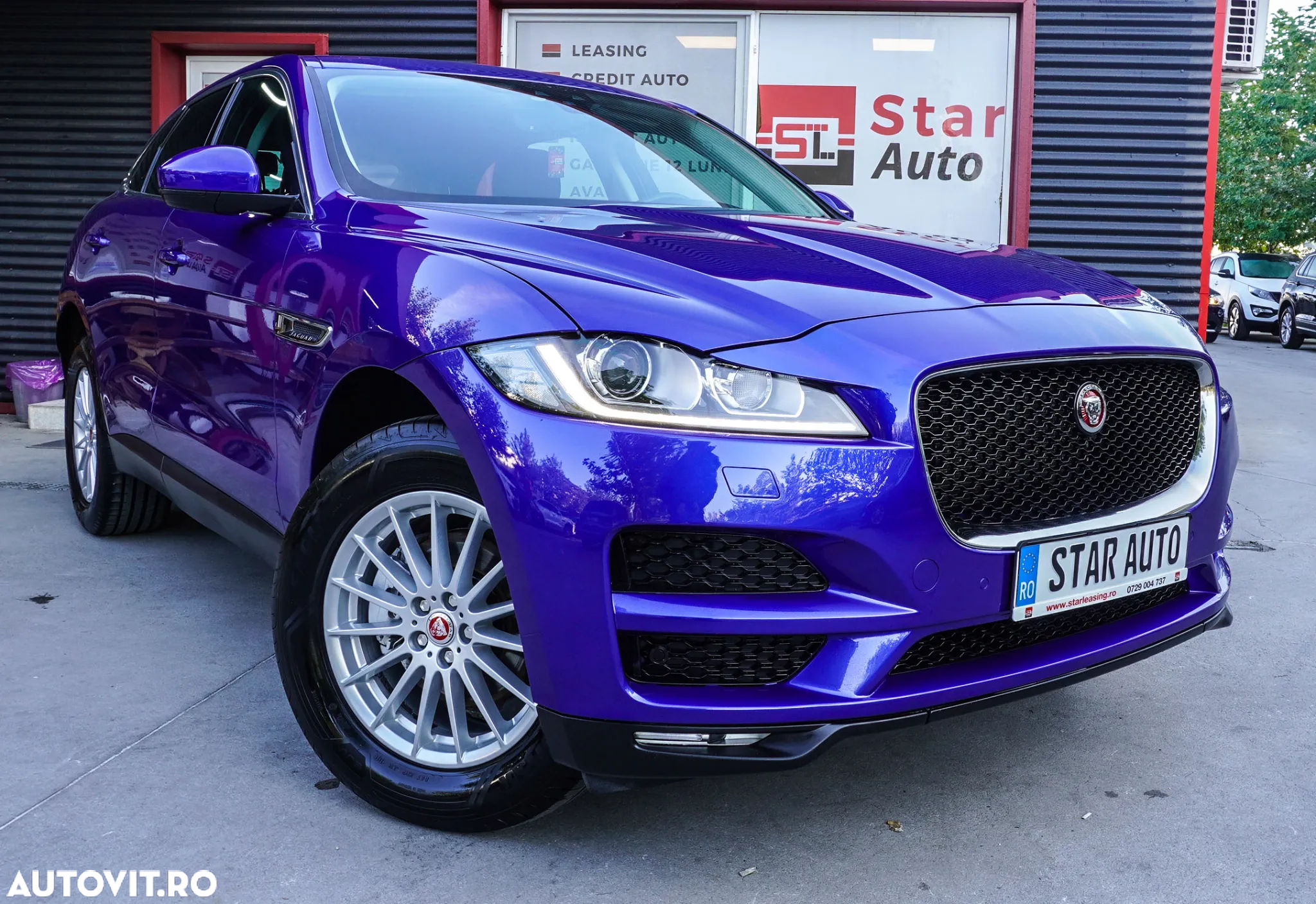 Jaguar F-Pace 25d AWD Pure - 4