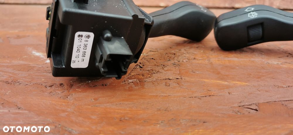 BMW E46,E38,E39,E53,E83, MANETKA KIERUNKOWSKAZÓW Z BC / WYCIERACZEK NR. 8 363 668 / 8 363 669 OE - 5