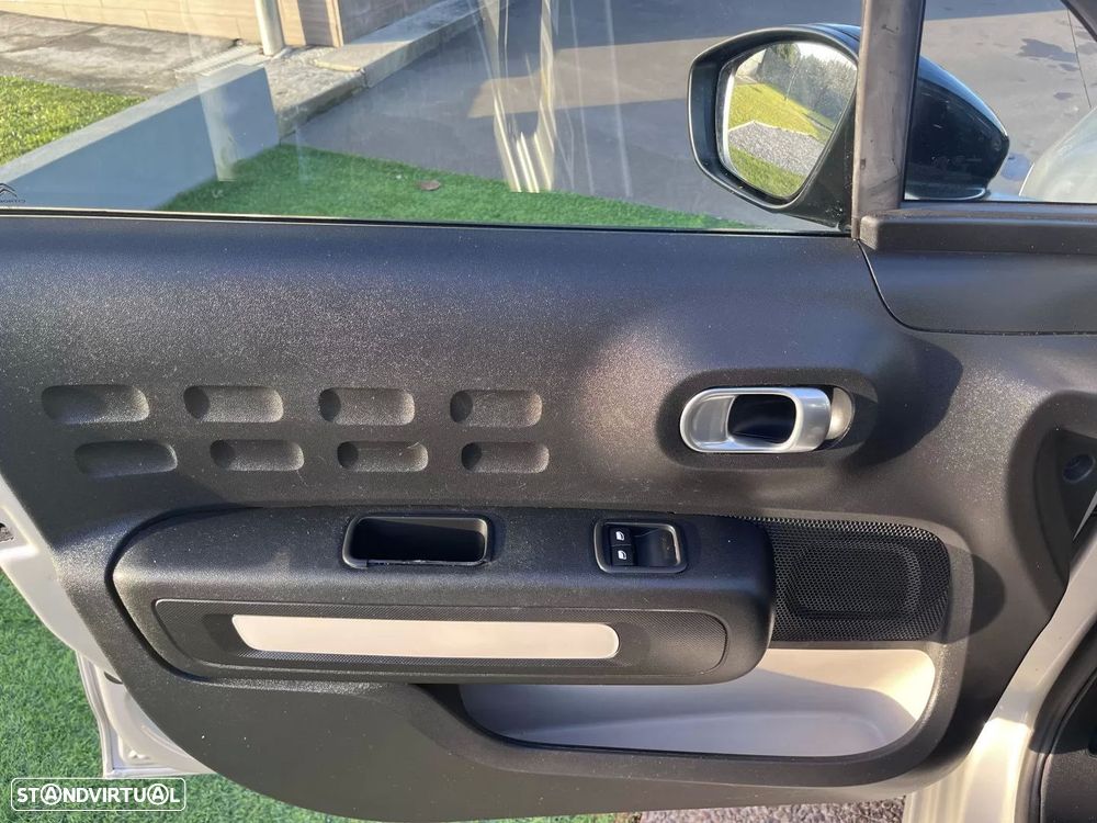 Citroën C3 1.2 PureTech Feel - 19