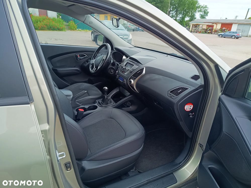 Hyundai ix35 2.0 Premium 2WD - 19