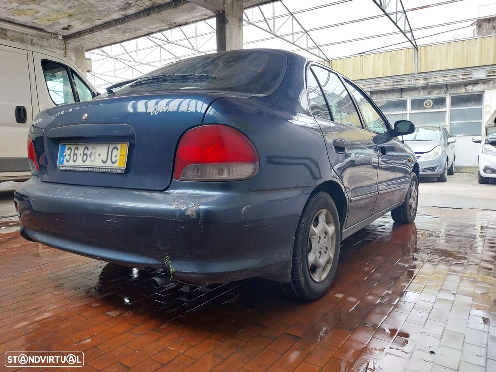 Hyundai Accent 1.3 GLS - 9